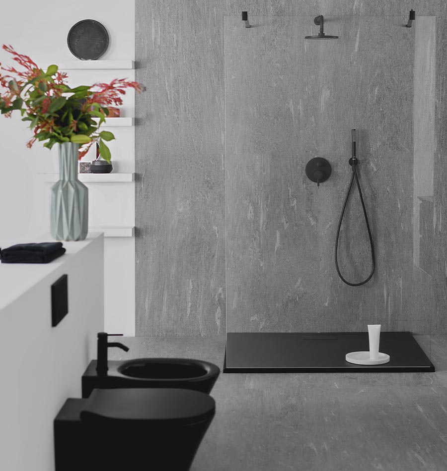 Ideal Standard soluzione bagno completo, sanitari sospesi, lavabo con  mobile 60 cm, doccia rettangolare 100x90 cm, colore bianco finitura lucido,  rubinetteria finitura oro SING2